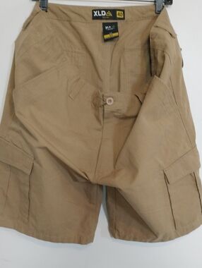 XLD Men's Cargo Shorts Size 40